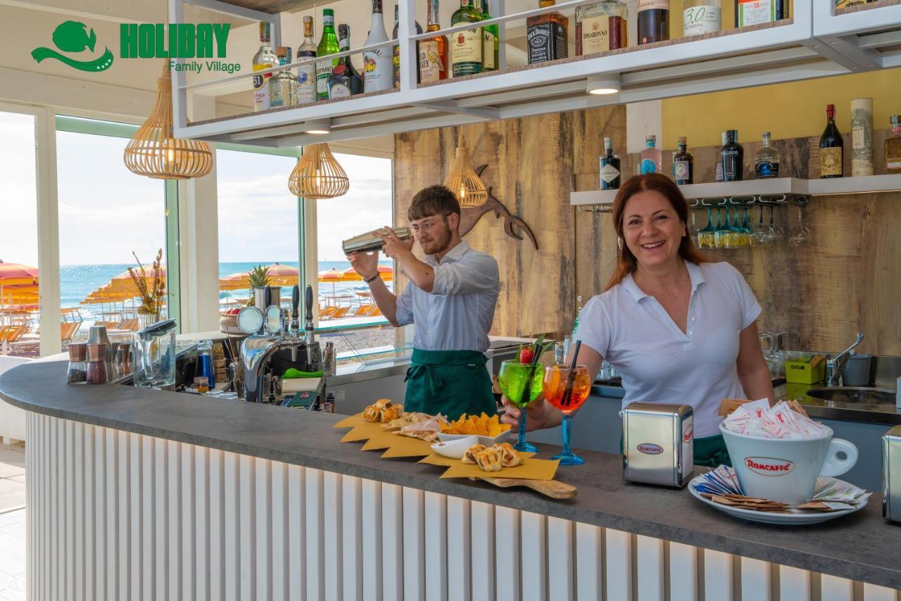 Holiday Family Village Porto SantʼElpidio Екстериор снимка