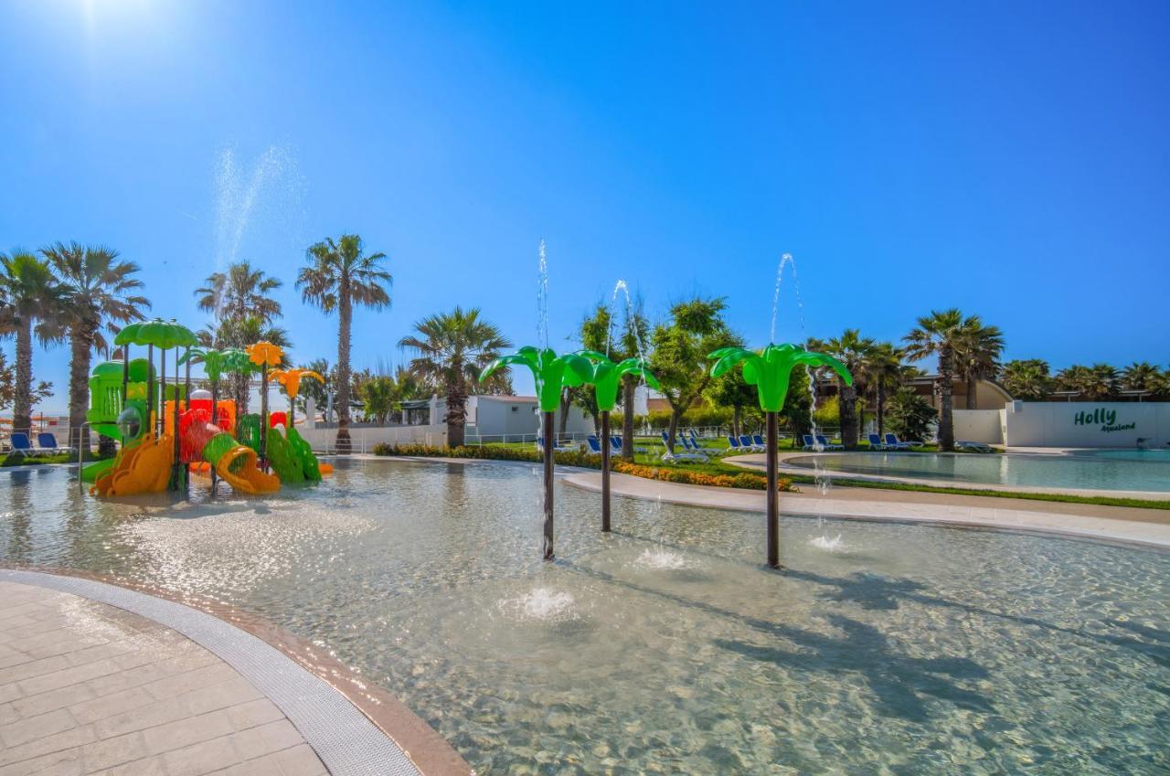 Holiday Family Village Porto SantʼElpidio Екстериор снимка