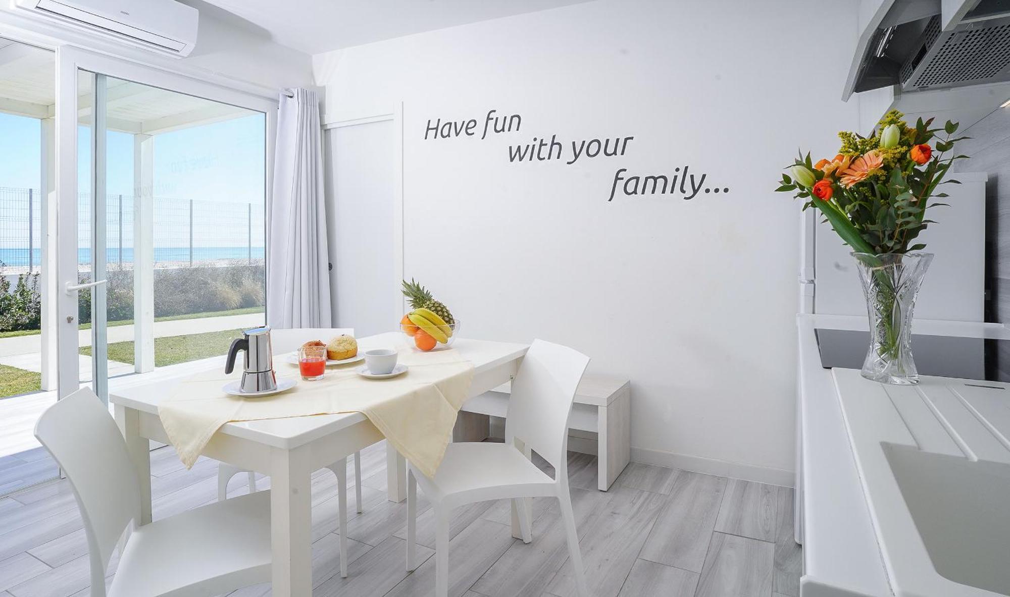 Holiday Family Village Porto SantʼElpidio Стая снимка
