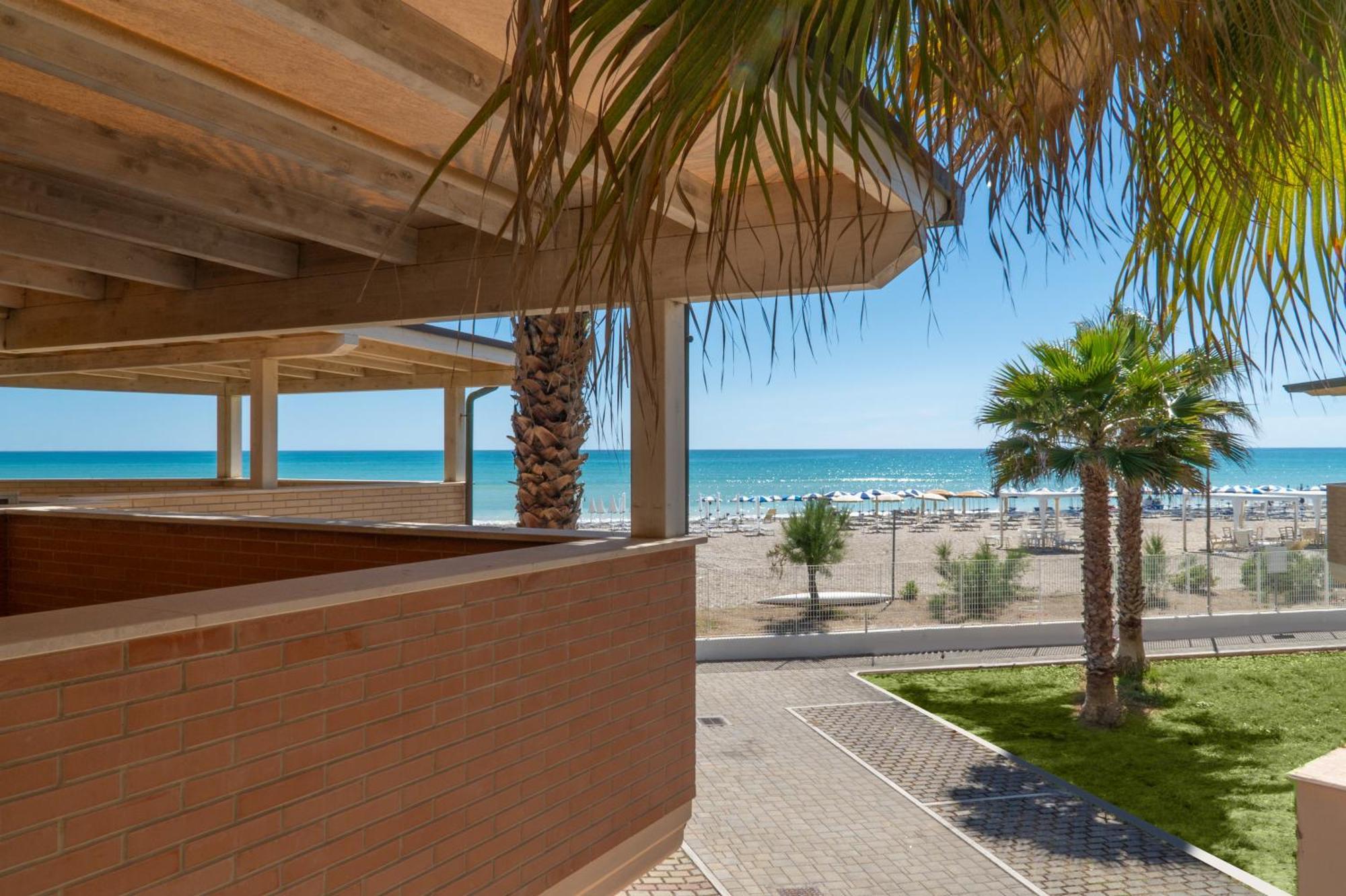 Holiday Family Village Porto SantʼElpidio Екстериор снимка